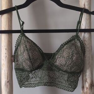 Victoria's Secret Lace Bralette - Small
